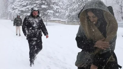 Meteoroloji'den 36 ile sağanak ve kar uyarısı! Bu gece başlıyor aman dikkat!