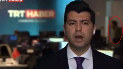 TRT canlı yayınında gerilim: 'Yeter' diyerek ceketini fırlattı
