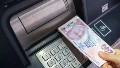 ATM ve banka hesaplarında yeni dönem başlıyor: Mahkeme kararı olmadan bloke gelebilecek