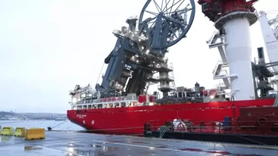 Sakarya gaz sahasında çalışacak olan gemi Sarayburnu'nda