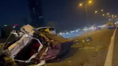 Bağcılar'da zincirleme kaza: Trafik durma noktasına geldi