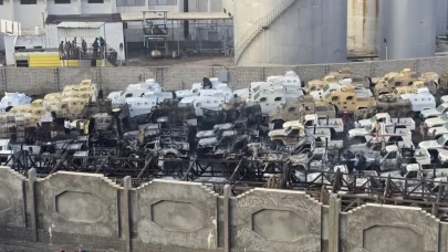 Kızıldeniz hattında sıcak temas! Suudi Arabistan Yemen Limanı'nı vurdu