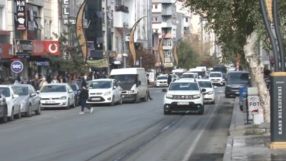 Kars'ta araç sayısı 54 bini geçti: Kent sakinleri çözüm bekliyor