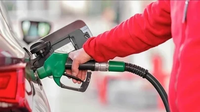 Benzin fiyatlarına indirim: İstanbul, Ankara ve İzmir'de yeni benzin fiyatları belli oldu