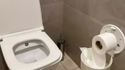 14 yaşındaki kız çocuğu, hastane tuvaletinde doğurduğu bebeği çöpe attı