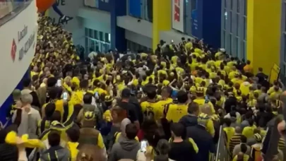 Ali Koç'a soğuk duş! Taraftarlar basket maçında da aynı sloganı attı