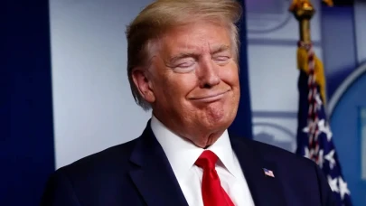 Donald Trump: Hem ülkeyi hem de dünyayı yönetiyorum