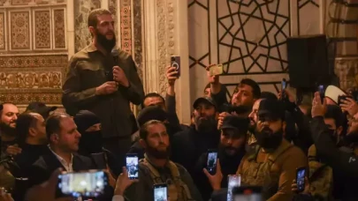 Esad'ın kuzeni, Suriye'de 150 bin kişilik ordu kurduklarını iddia etti