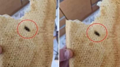 Vatandaşa satılan ekmeğin içinden çıkana bakın! Kontrol etmese yiyecekti