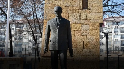 Sivas Kongresi ve Atatürk Anıtı'nda Yenileme Çalışmaları Başladı