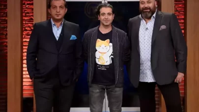 MasterChef'in eski jüri üyesi siyasete atılarak CHP'ye katıldı