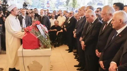 İmam, Sırrı Süreyya Önder ile ilgili anısını cenazede anlattı