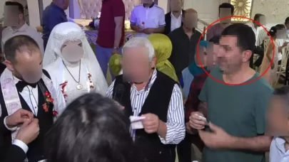 Davetsiz gittiği iki düğünde gelin ve damada hayatının şokunu yaşattı