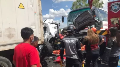 Filipinler'de otobüs kazasında 10 kişi hayatını kaybetti