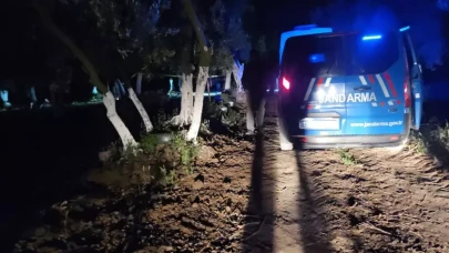 Kendisinden haber alamadığı oğlunu bağ evinde baltayla öldürülmüş halde buldu