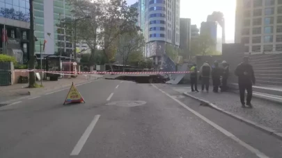 Sarıyer'de yol çöktü! Eski Büyükdere Caddesi trafiğe kapatıldı