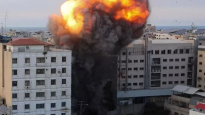 Üç büyük ülke İsrail'e Gazze operasyonlarını durdurma uyarısı yaptı