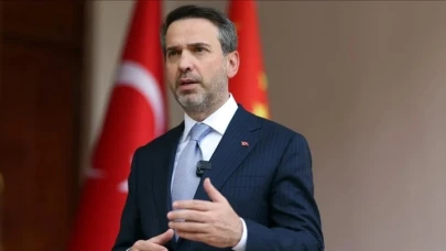 Türkiye'de elektrik kesintisi olacak mı? Bakan Bayraktar cevap verdi