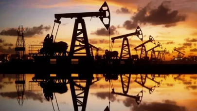 Brent Petrol Fiyatlarında Düşüş: ABD Stokları Artış Gösterdi