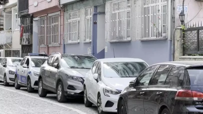 Polis memuru, ev arkadaşını parçalara ayırıp intihar etti