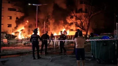 Trump'ın tehdidi sonrası İran, ABD'nin İsrail Büyükelçiliğini vurdu