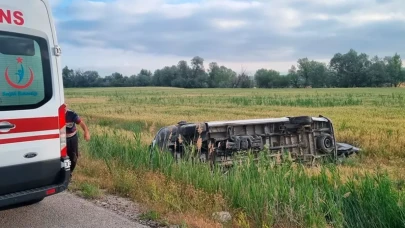 Çorum'da düğün dönüşü facia! Minibüs devrildi