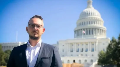 Yunus Paksoy kimdir, nereli, kaç yaşında? Evli mi?