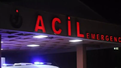 Mersin'de iki araç kafa kafaya çarpıştı! 7 kişi yaralandı