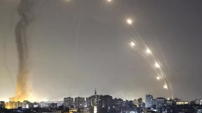 İsrail Ordusu: İran'a ait iki insansız hava aracını düşürdük