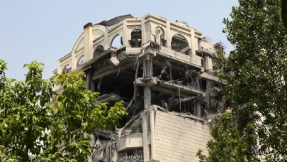 İsrail durmuyor! İran'a art arda saldırılar, havalimanı çevresinde patlamalar...