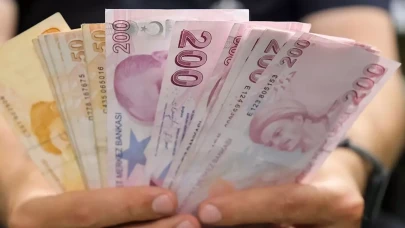 Hükümet, 600 bin kamu işçisi için zam teklifini yarın verecek