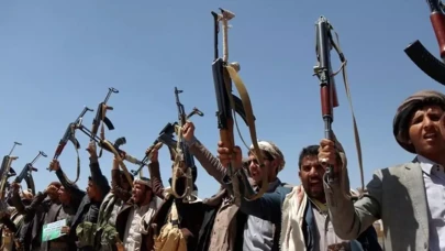 Kudüs’te alarm: Yemen’den İsrail’e füze yağdı, sirenler çaldı!