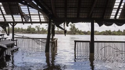 Güney Afrika'da sel felaketi: En az 57 ölü, Yüzlerce kişi evsiz