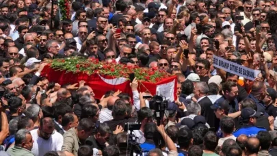 Manisa Başkanını uğurladı: Ferdi Zeyrek’e binlerce kişi veda etti