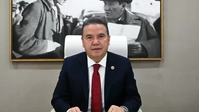 Antalya Büyükşehir Belediye Başkanı Muhittin Böcek gözaltına alındı