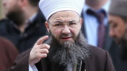 Cübbeli  Hoca'dan PKK'nın silah bırakma kararına destek!