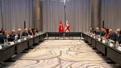 Türkiye-Gürcistan ekonomik iş birliği genişliyor! Bakan Uraloğlu: “5 milyar dolarlık hedef için kararlıyız”