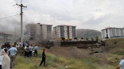 Bitlis'te patlayan doğalgaz borusu paniğe neden oldu!