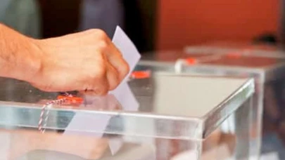 İngiltere'de hükümet oy kullanma yaşını düşürüyor