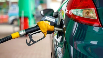 Akaryakıt tabelası yine değişti, yeni zam fiyatlara böyle yansıdı!