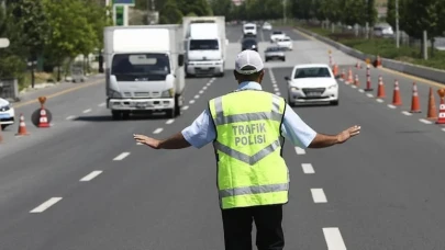 İstanbul'da bazı yollar 13.00 itibarıyla trafiğe kapatılacak
