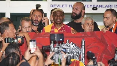 Coşkulu karşılama... Osimhen İstanbul'da