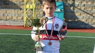10 yaşında geldiği Beşiktaş'a veda ediyor