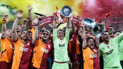 Resmen açıklandı! Galatasaray'da genç futbolcu ile yollar ayrıldı