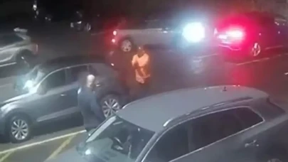 Cezaevindeki yasak ilişki skandalını ortaya çıkardı, sokak ortasında infaz edildi