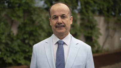 Yunus Emre Enstitüsü eski başkanı havalimanında gözaltına alındı