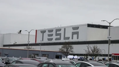 Tesla'dan ucuz otomobil hamlesi! Fiyatı ve özellikleri belli oldu