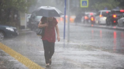 Meteoroloji'den kuvvetli yağış uyarısı! Bu illerdekiler dikkat