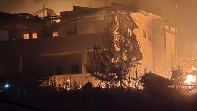 Karabük'te orman yangını: 40 ev yandı, 10 köy tahliye edildi