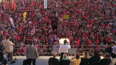CHP Lideri Özgür Özel:  “Sırf oyla alamadıkları belediyeleri yargı eliyle ele geçirmek istiyorlar”